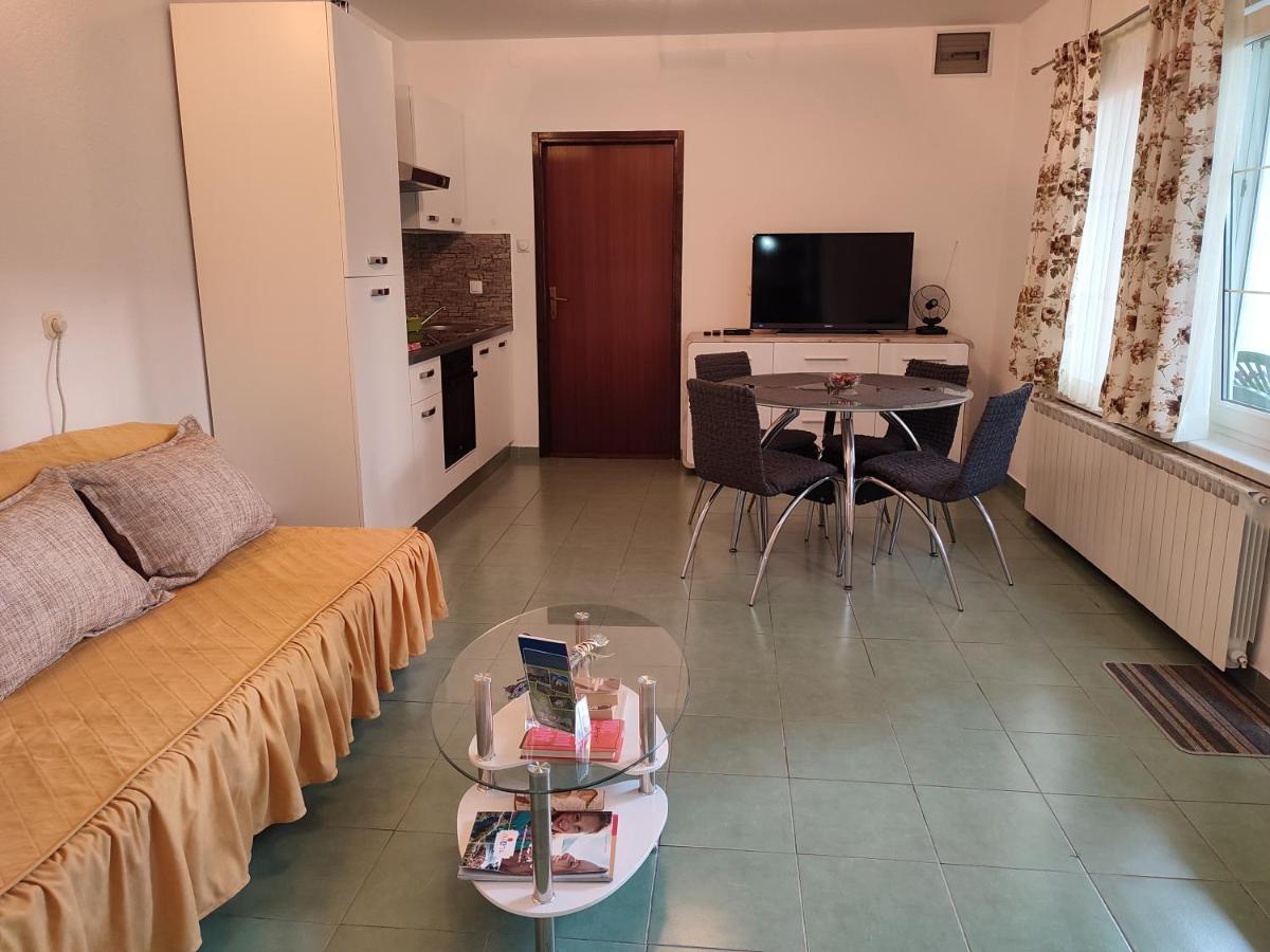 Apartments Bozic Grabovac  Exterior foto