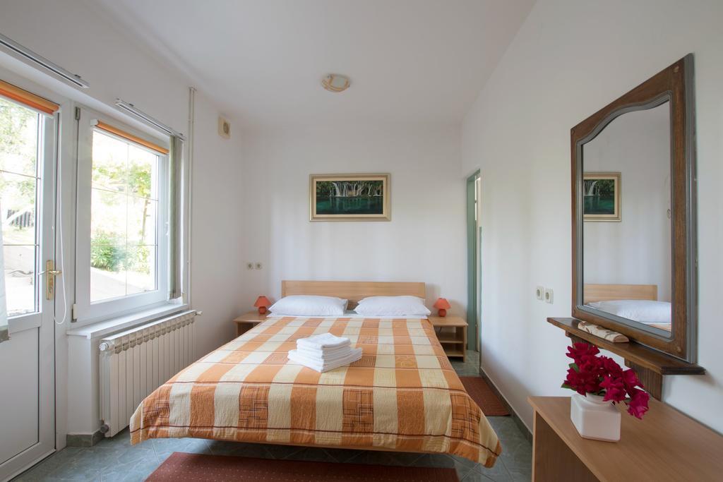 Apartments Bozic Grabovac  Exterior foto