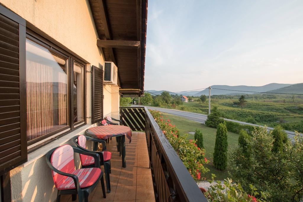 Apartments Bozic Grabovac  Exterior foto